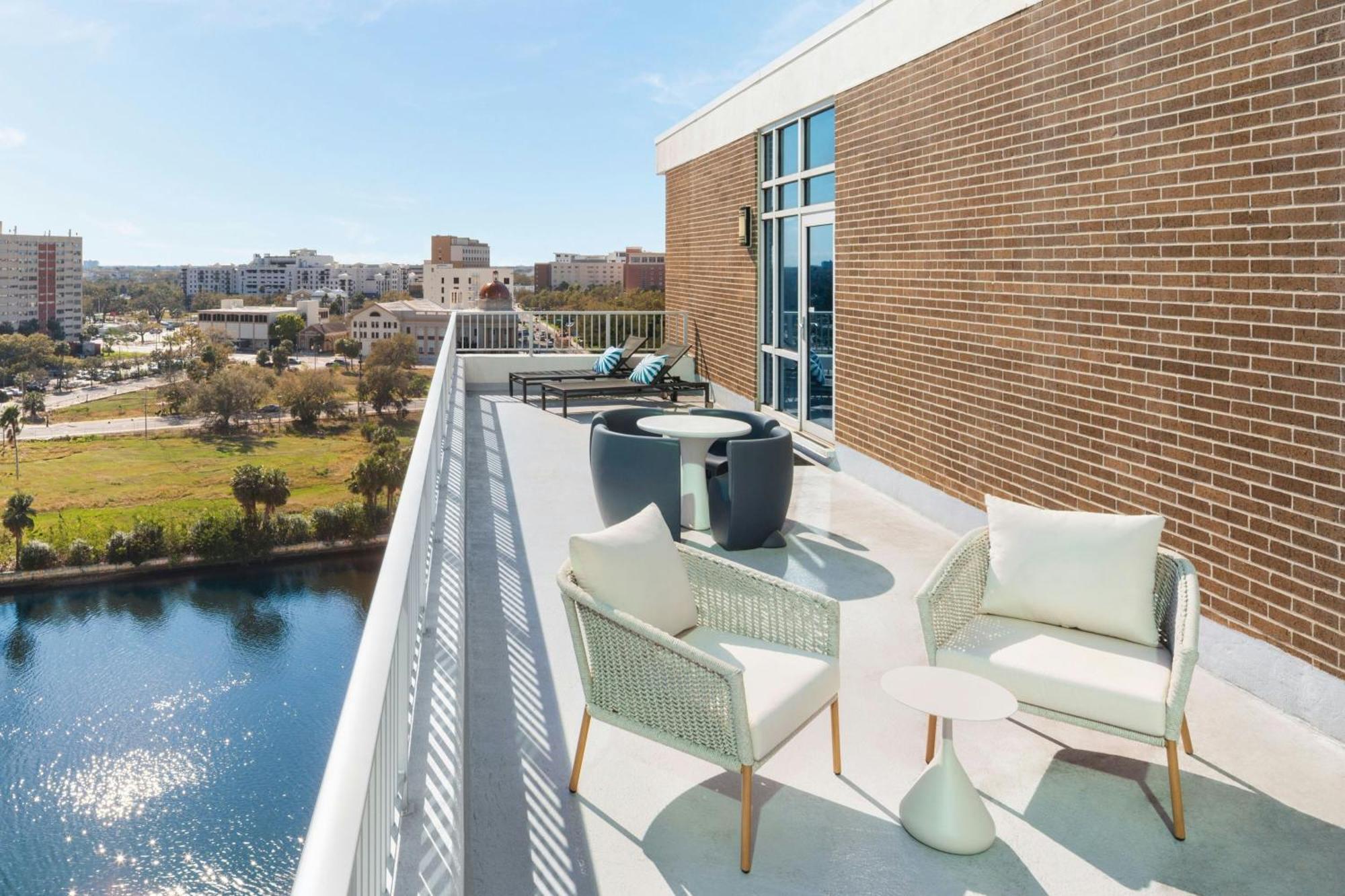 Aloft - Downtown Hotel 3*
